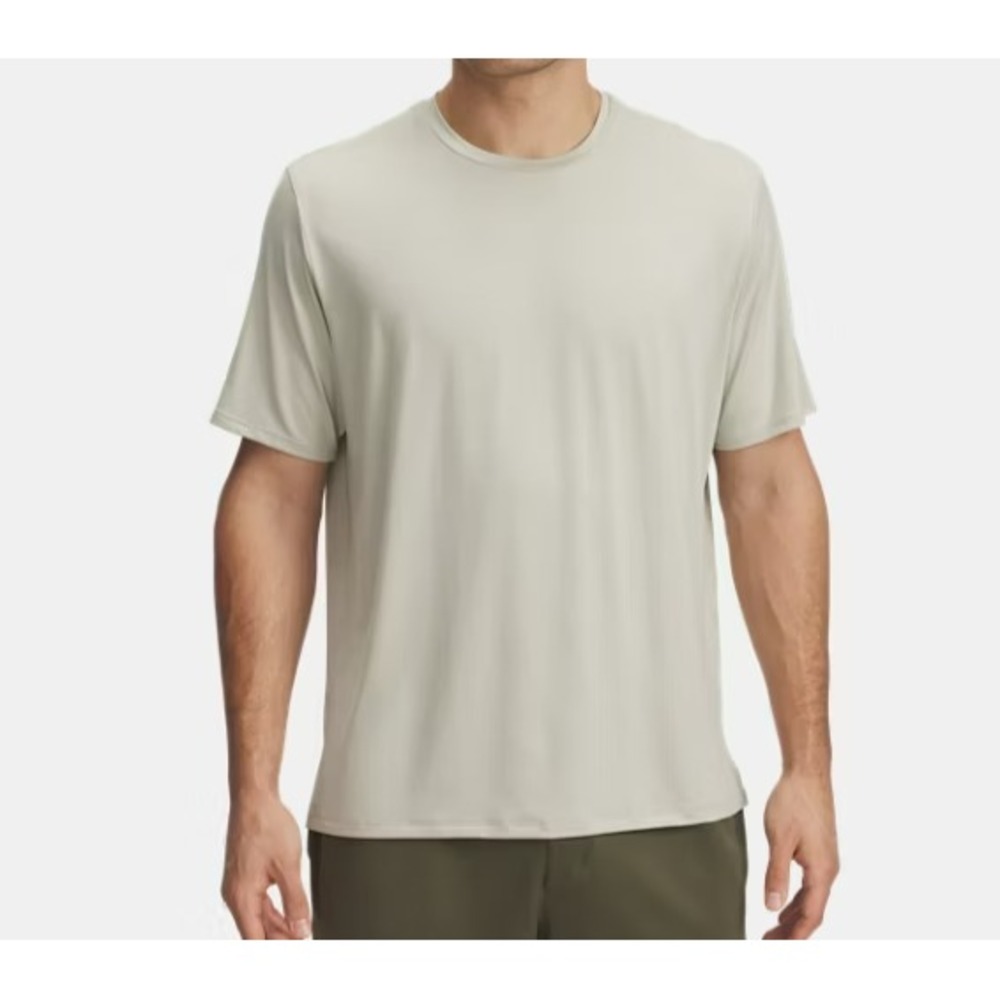 Under Armour motion Loose Mens Shirt, Medium, Beige, Style #1387389